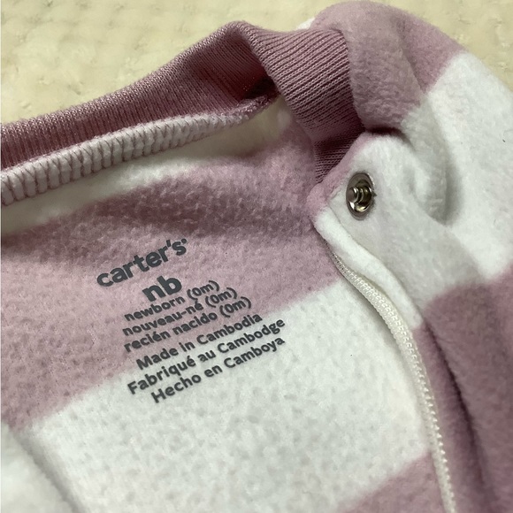 Carters Footed Sleeper With Penguin Embellishment Newborn NB - Picture 2 of 3